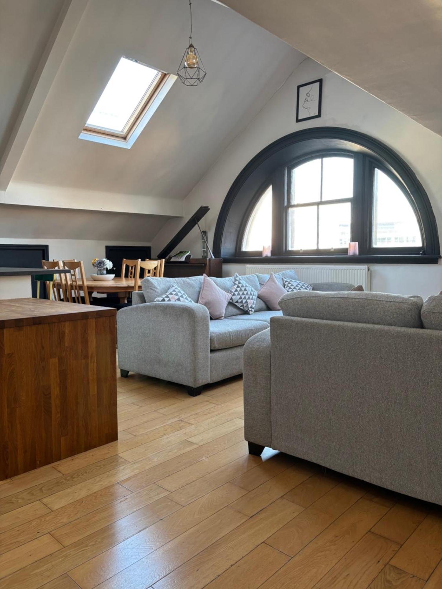 2 Bedroom City Centre Penthouse Loft Apartment Liverpool Exterior photo